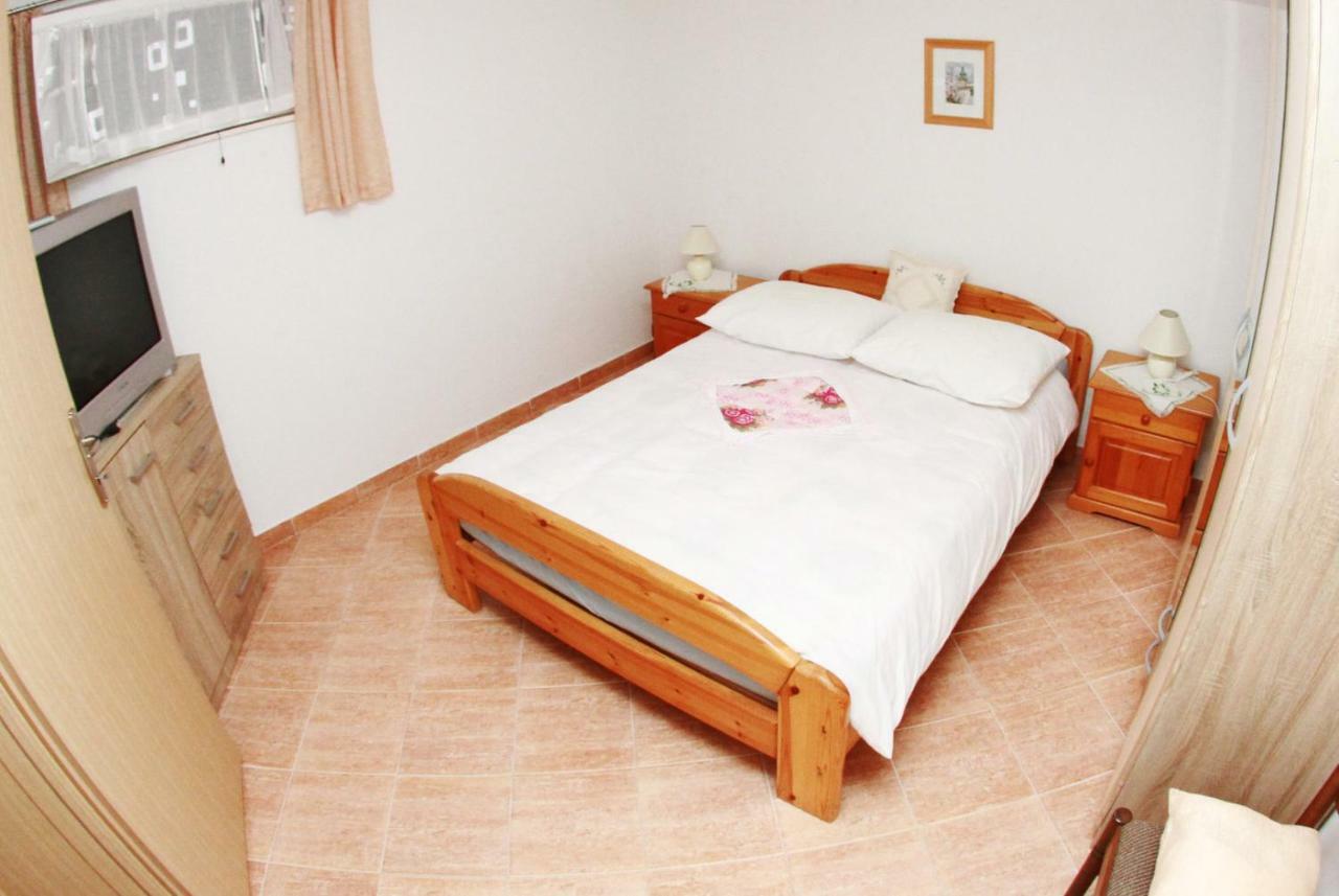 Raos Iva Apartment Трогир Екстериор снимка