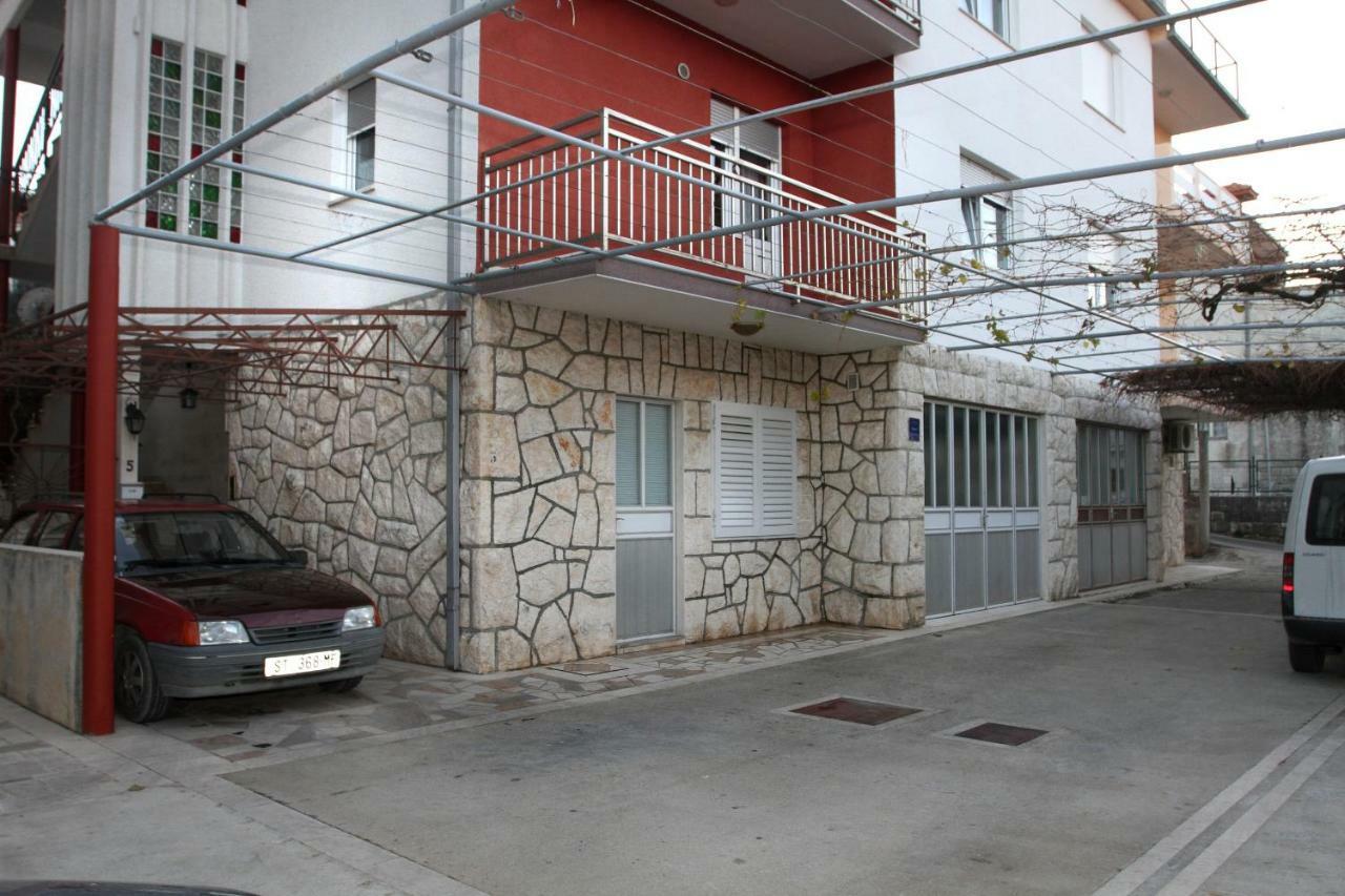 Raos Iva Apartment Трогир Екстериор снимка