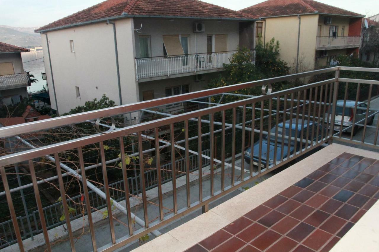 Raos Iva Apartment Трогир Екстериор снимка