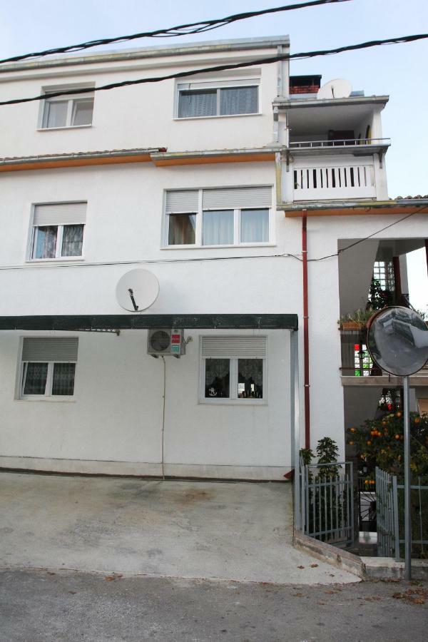 Raos Iva Apartment Трогир Екстериор снимка